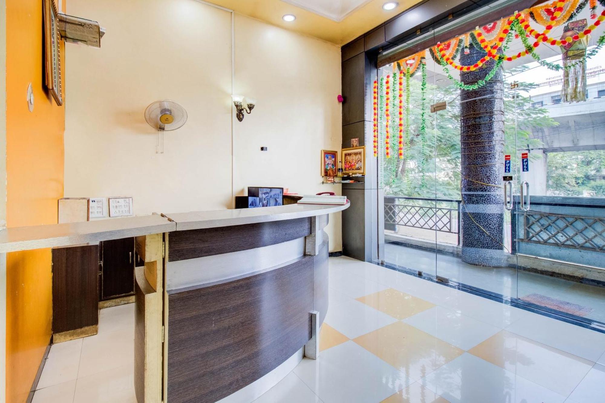 Hotel O Sri Jai Palace Nashik Esterno foto